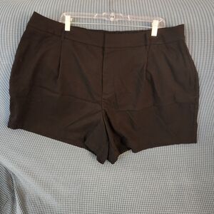 Blk Dress Shorts Wool Pleated Sz 20